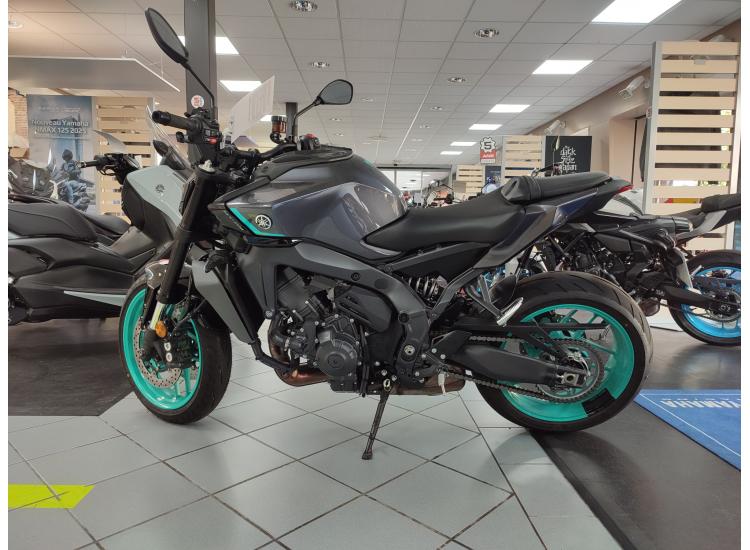 YAMAHA MT-09  Y-AMT