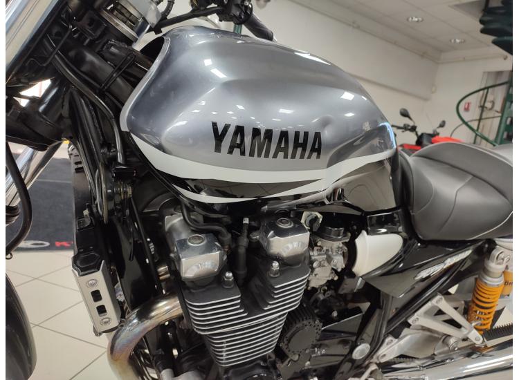 YAMAHA XJR 1300 SP